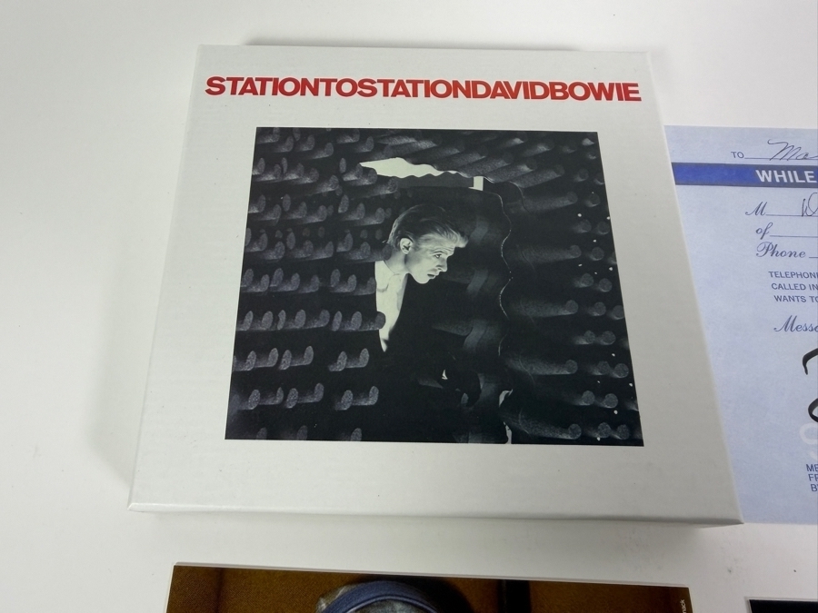 David Bowie 'Station to Station' 2010 Deluxe 3-CD Special Edition Box Set Featuring The Remastered Studio Album, Full 'Live Nassau Coliseum '76' Concert, Replica Postcards, And Photographic Liner Booklet [Photo 2]