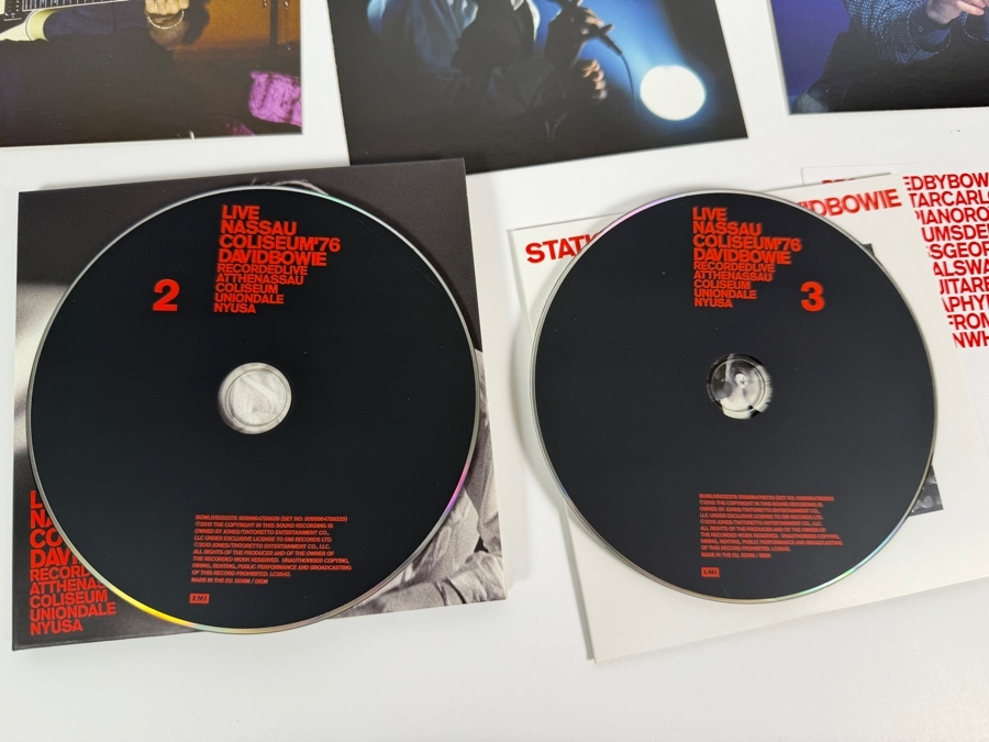 David Bowie 'Station to Station' 2010 Deluxe 3-CD Special Edition Box Set Featuring The Remastered Studio Album, Full 'Live Nassau Coliseum '76' Concert, Replica Postcards, And Photographic Liner Booklet [Photo 6]