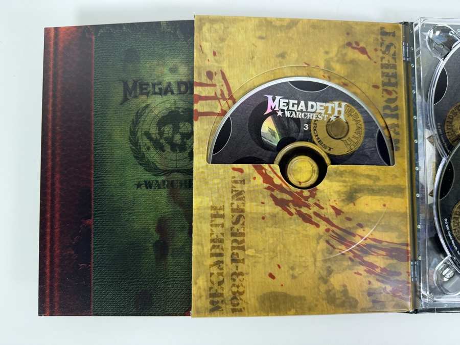 Megadeth Warchest Career Retrospective Four CD One DVD Box Set [Photo 7]