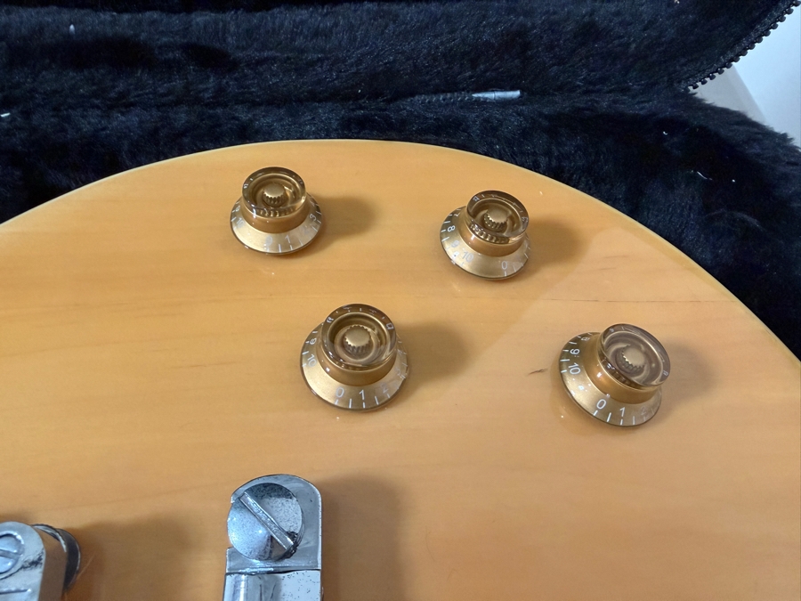 Authentic Keith Urban 'Phoenix Collection' Limited Edition Solid Body Electric Guitar Package in Vintage Natural Ivory [Photo 8]