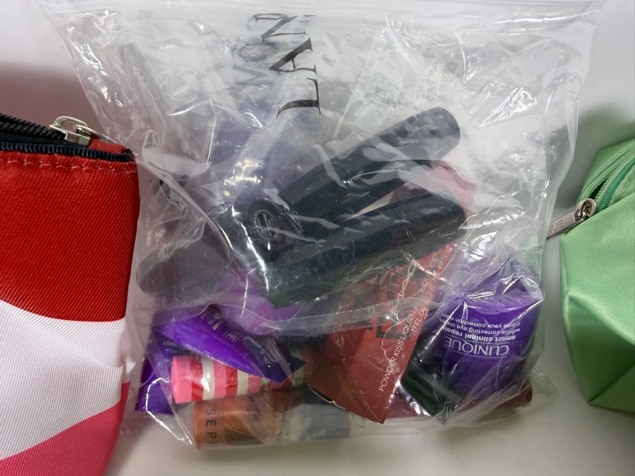 Curated 7-Piece Clinique and Ciaté London Cosmetic Pouch and Makeup Bundle [Photo 5]