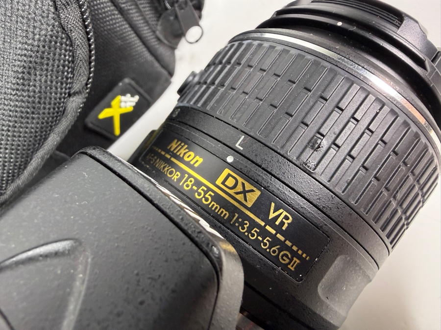Nikon D5300 24.2MP Digital SLR Camera Outfit Featuring AF-S DX NIKKOR 18-55mm f/3.5-5.6G VR II Zoom Lens [Photo 11]