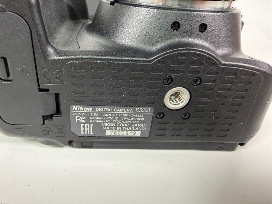 Nikon D5300 24.2MP Digital SLR Camera Outfit Featuring AF-S DX NIKKOR 18-55mm f/3.5-5.6G VR II Zoom Lens [Photo 9]