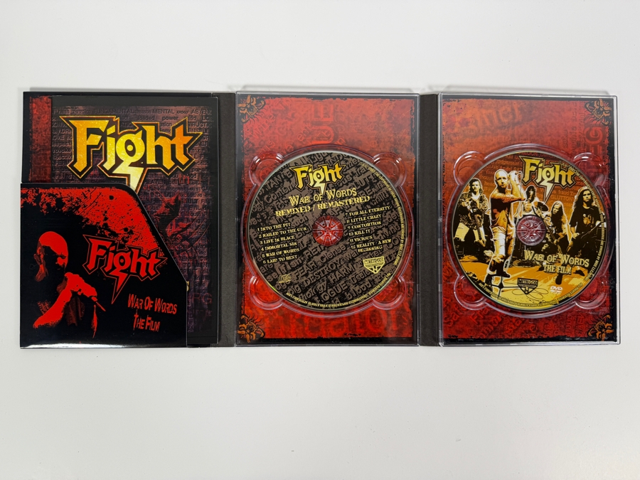 Fight Into The Pit Limited Edition Deluxe Box Set And War Of Words The Film DVD Featuring Rob Halford With Signed Inlay Leaflet [Photo 8]