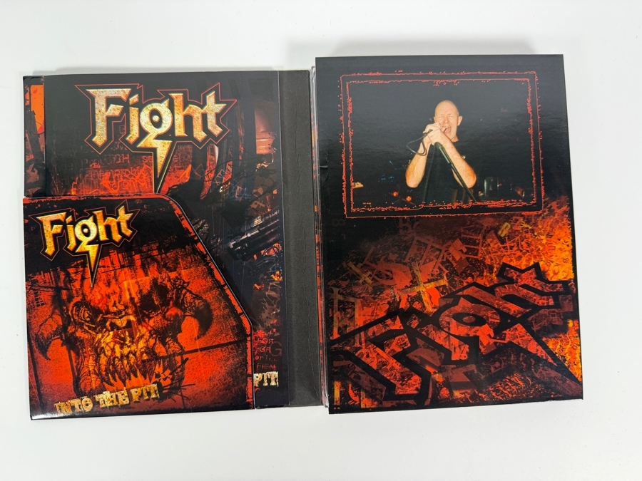 Fight Into The Pit Limited Edition Deluxe Box Set And War Of Words The Film DVD Featuring Rob Halford With Signed Inlay Leaflet [Photo 4]