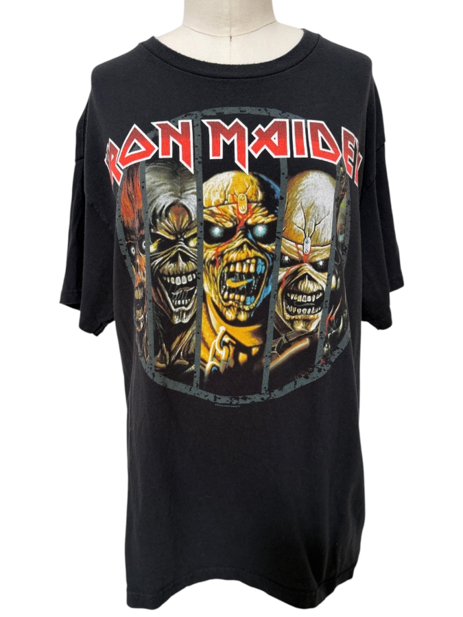 Officially Licensed Iron Maiden 'Eddie Evolution' T-shirt XL