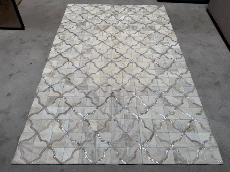 Authentic Cowhide Luxury Patchwork Area Rug Geometric Trellis Metallic Silver And Off White 61'W X 93'L [Photo 2]