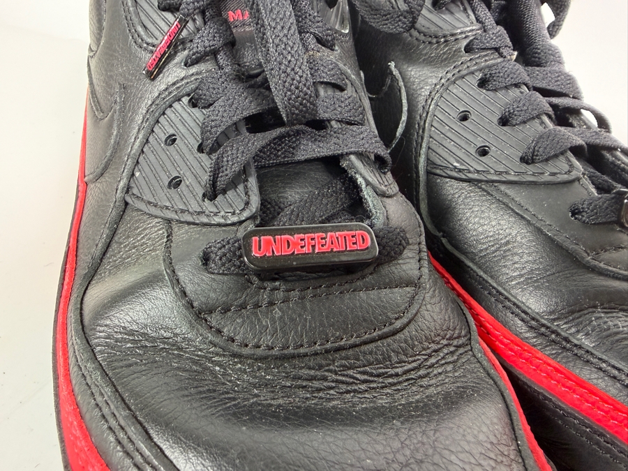Men's Nike Air Max 90 x Undefeated in 'Black Solar Red' Sneakers Size 10.5 [Photo 4]