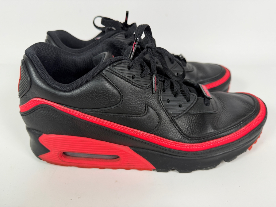 Men's Nike Air Max 90 x Undefeated in 'Black Solar Red' Sneakers Size 10.5 [Photo 2]