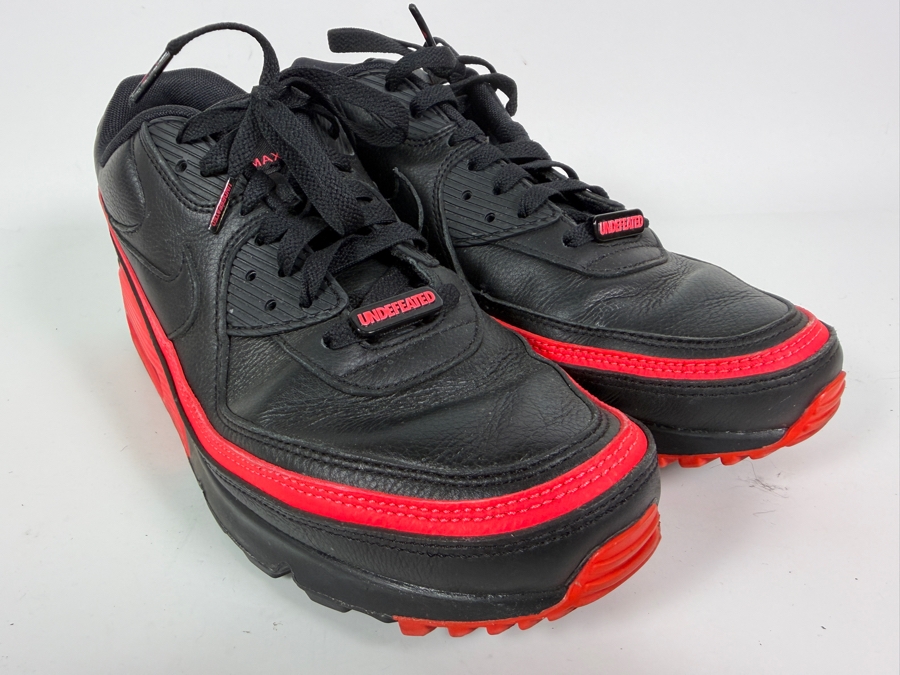 Men's Nike Air Max 90 x Undefeated in 'Black Solar Red' Sneakers Size 10.5 [Photo 3]