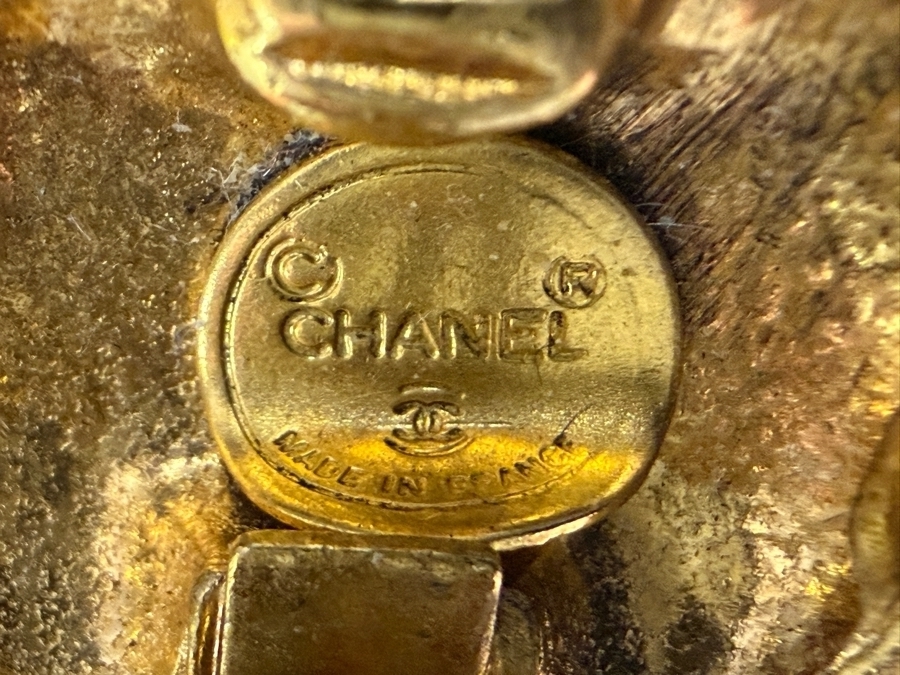 Vintage Chanel Clip-on Earrings [Photo 5]
