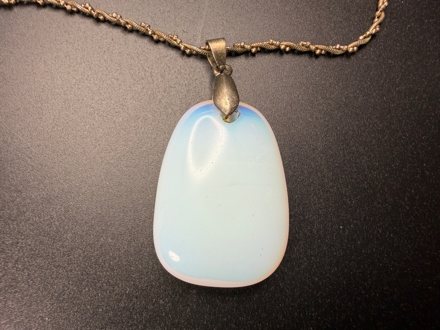 Pair Of Sterling Silver Necklaces with Pendants Plus Matching Sterling Silver Earrings and Pendant 43.5g [Photo 5]