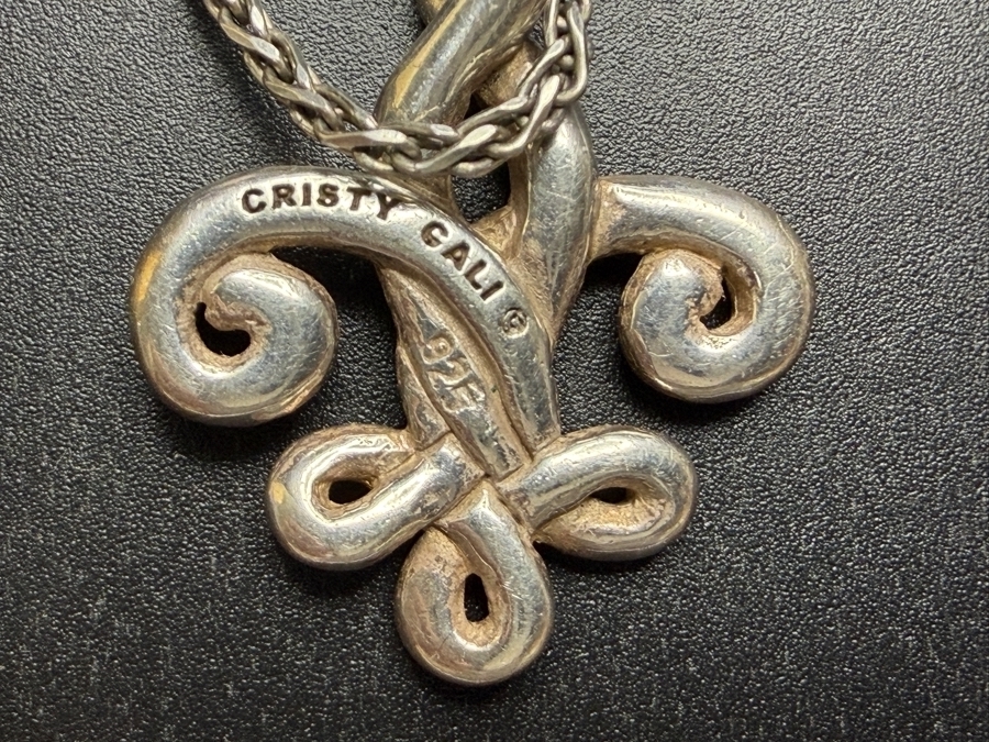 Pair Of Sterling Silver Necklaces with Pendants Plus Matching Sterling Silver Earrings and Pendant 43.5g [Photo 10]