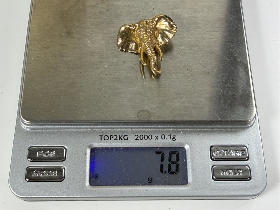 10k Gold Signed Elephant Pendant 7.8g $436 Melt Value [Photo 7]