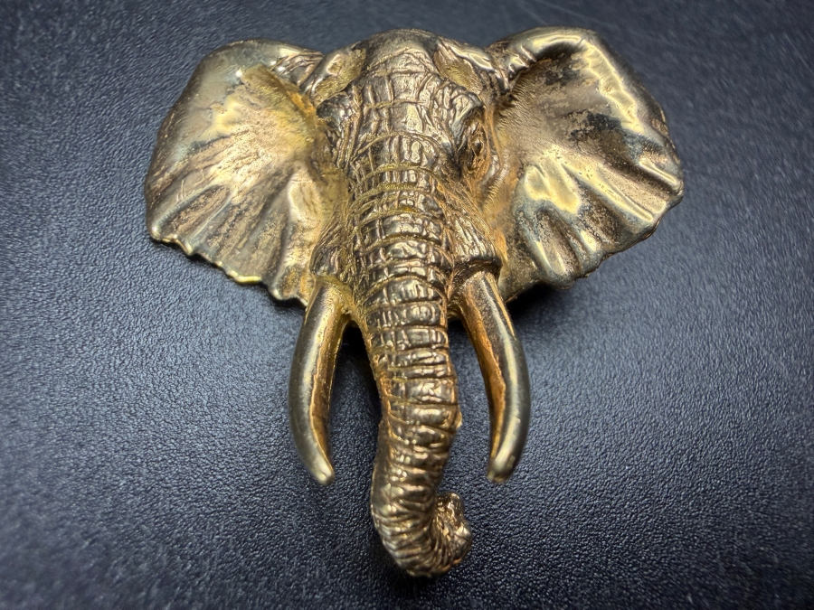 10k Gold Signed Elephant Pendant 7.8g $436 Melt Value [Photo 2]