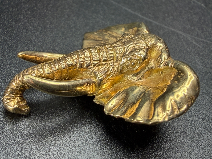 10k Gold Signed Elephant Pendant 7.8g $436 Melt Value [Photo 4]