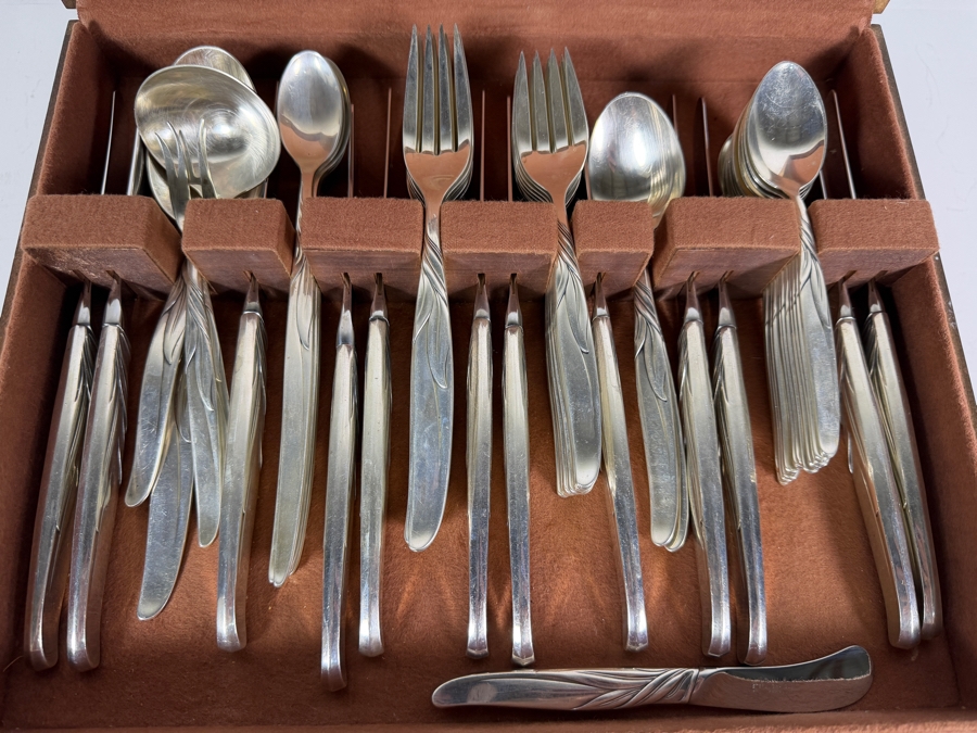 Towle Sterling Silver Southwind Flatware Service - Approximate Service for 12 - 1,940g of Sterling Silver Plus 1,056g Of Sterling Handled Knives - $3,589 Melt Value Not Including Knives [Photo 3]