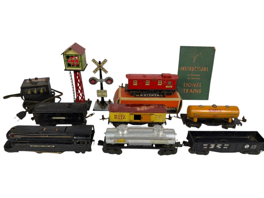 Vintage Lionel O Gauge Prewar & Postwar Toy Train Set Lot With Locomotive, Rolling Stock, Accessories, And Manual