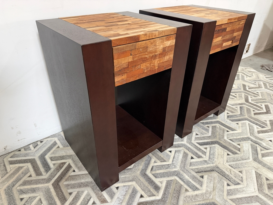 Pair Of Contemporary Dark Walnut Finish Wood Nightstands With Brick Pattern Mosaic Patchwork Accent Drawer Fronts 19.5'W X 18'D X 27.5'H [Photo 5]