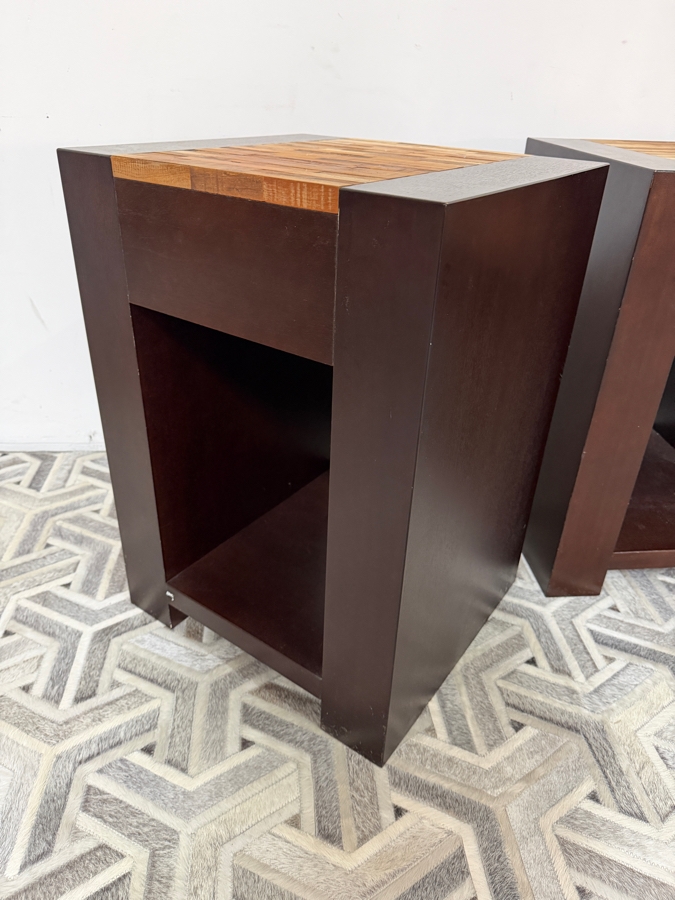 Pair Of Contemporary Dark Walnut Finish Wood Nightstands With Brick Pattern Mosaic Patchwork Accent Drawer Fronts 19.5'W X 18'D X 27.5'H [Photo 6]