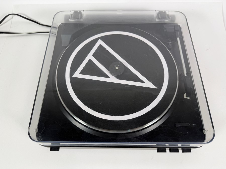 Audio-Technica AT-LP60 Fully Automatic Two Speed Belt Drive Analog Stereo Turntable Vinyl Record Player With Clear Plastic Dust Cover [Photo 3]