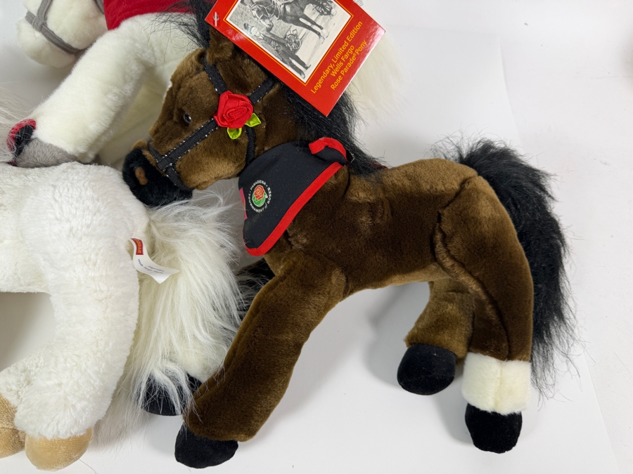 Vintage Wells Fargo Legendary Stagecoach Rose Parade Promotional Plush Horse Lot [Photo 2]
