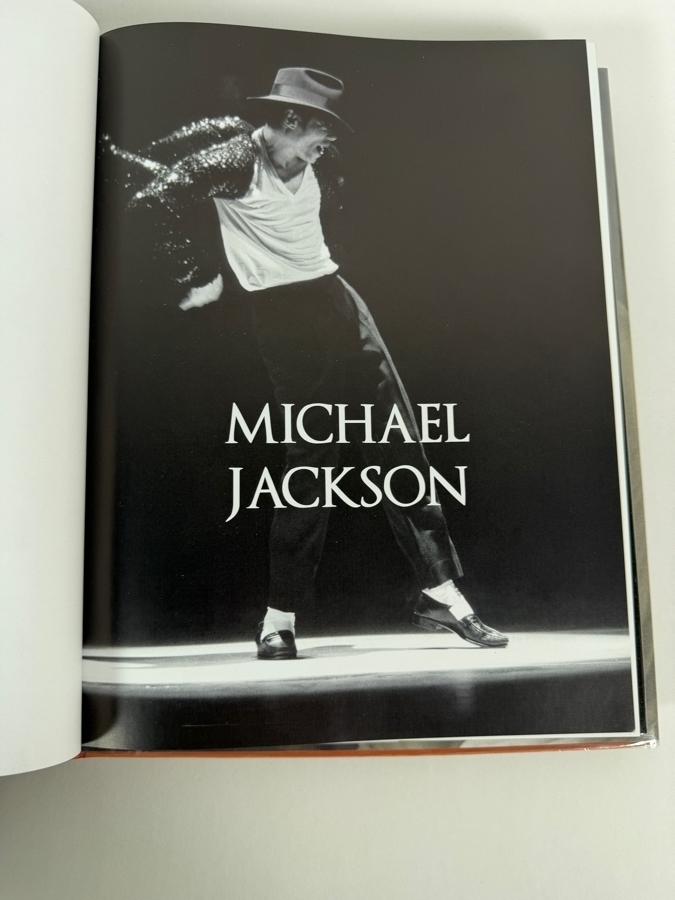 Vintage Michael Jackson Biography And Commemorative Photo Hardcover Book Collection Lot Of Four [Photo 9]