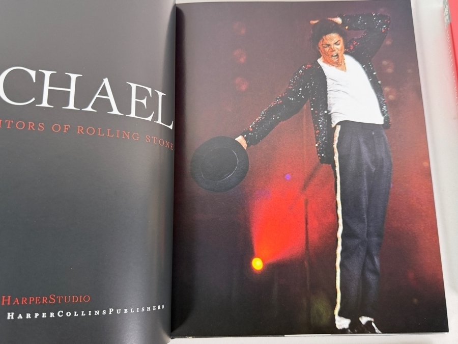 Vintage Michael Jackson Commemorative Hardcover Biography And Photo Book Collection Lot Of Four [Photo 6]