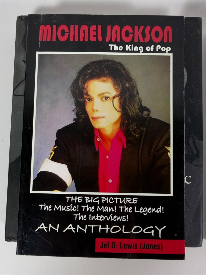 Vintage Michael Jackson Biography Memoirs And Photographic Documentary Book Collection Lot Of Five [Photo 16]