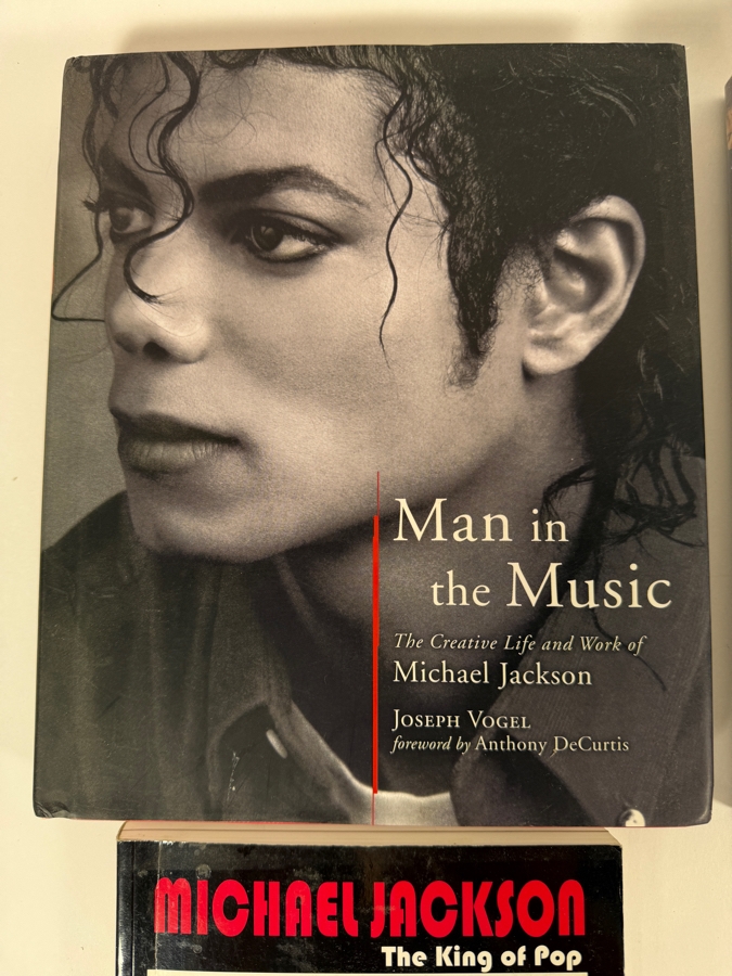Vintage Michael Jackson Biography Memoirs And Photographic Documentary Book Collection Lot Of Five [Photo 12]