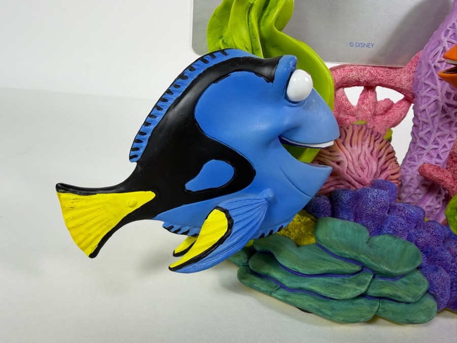 Vintage Disney Store Exclusive Finding Nemo Coral Reef Diorama Picture Frame 7'H [Photo 2]