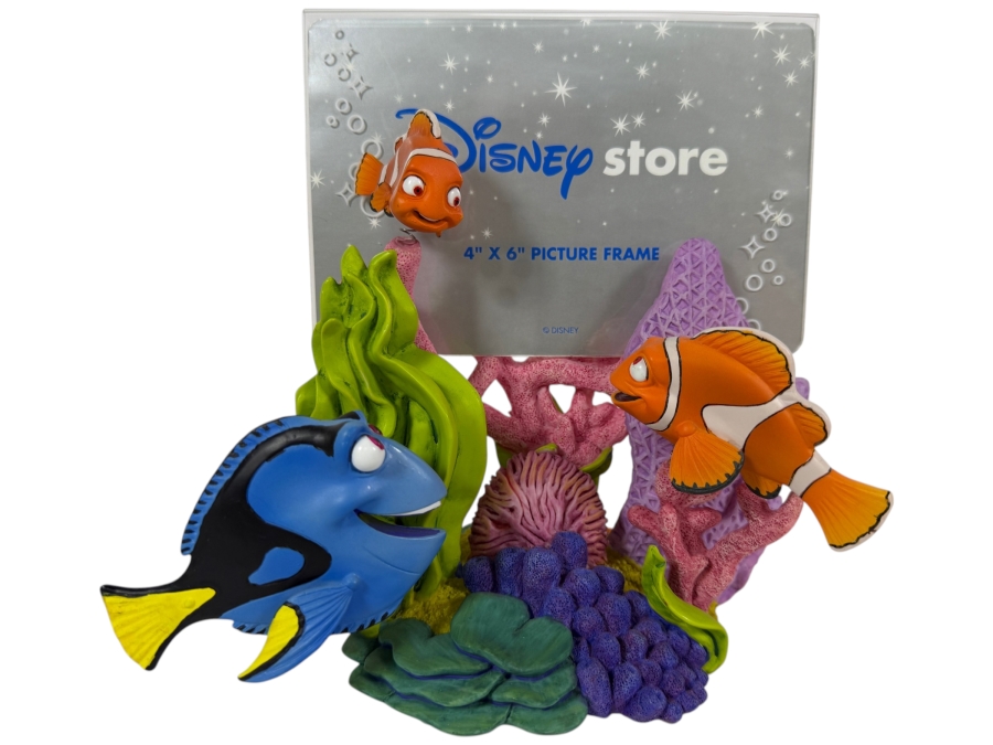 Vintage Disney Store Exclusive Finding Nemo Coral Reef Diorama Picture Frame 7'H