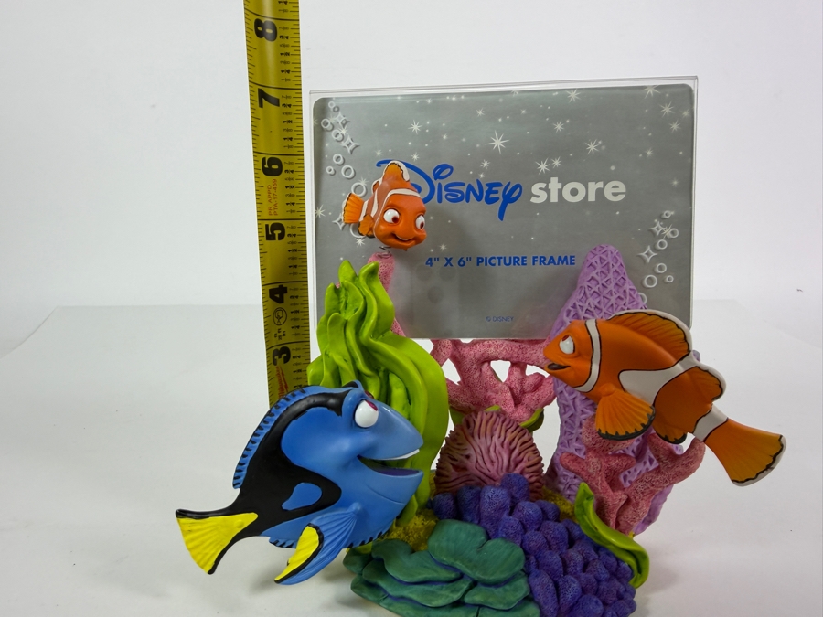 Vintage Disney Store Exclusive Finding Nemo Coral Reef Diorama Picture Frame 7'H [Photo 8]