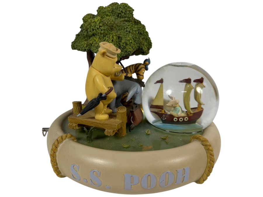 Vintage Disney Store Exclusive Winnie The Pooh S.S. Pooh Boat Musical Snow Globe