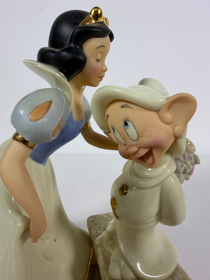 Vintage Lenox Disney Showcase Collection Dopey's Sweet Reward Snow White Porcelain Figurine 8'H [Photo 2]