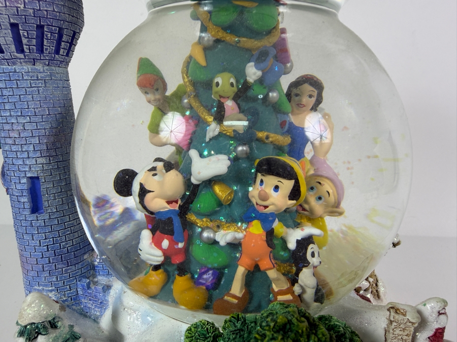 Vintage Large Disney Store Exclusive Mickey And Friends Christmas Village Double Bubble Musical Snow Globe 11'H [Photo 4]