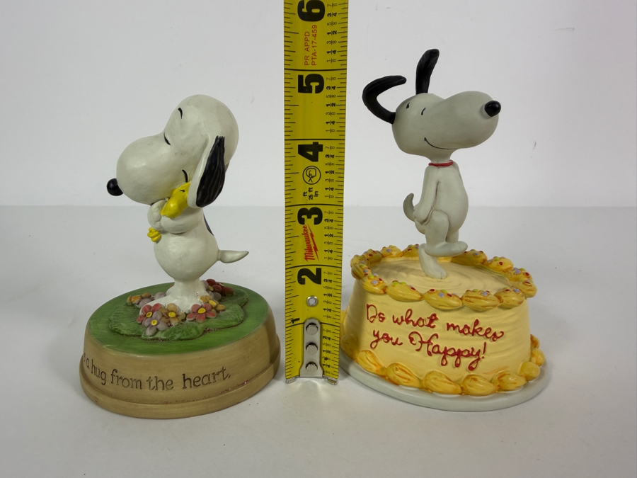 Vintage 2011 Hallmark Peanuts Gallery Snoopy Happiness Is A Hug From The Heart And Birthday Cake Figurine Lot Of Two 5'H [Photo 6]