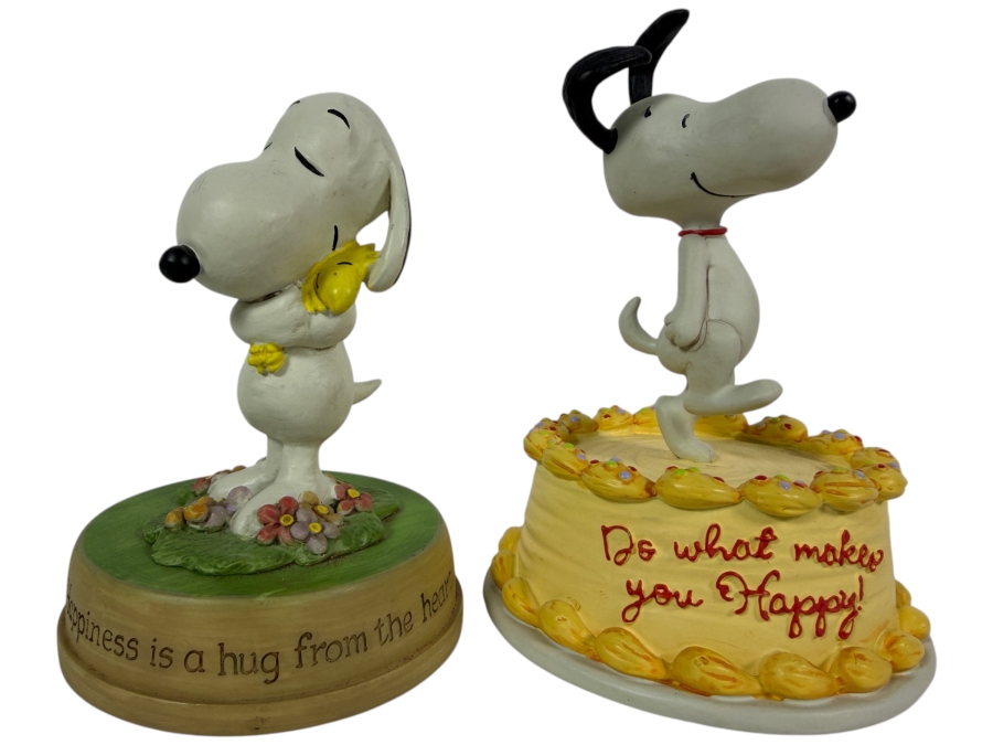 Vintage 2011 Hallmark Peanuts Gallery Snoopy Happiness Is A Hug From The Heart And Birthday Cake Figurine Lot Of Two 5'H