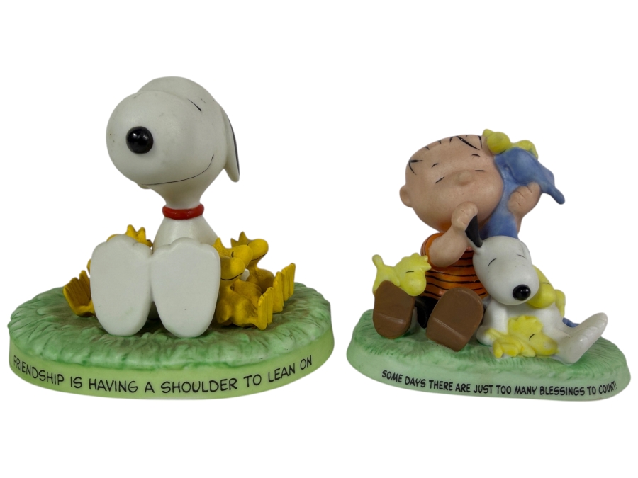  2002 Hallmark Peanuts Gallery 'A Friendly Shoulder' Figurine and 2010 Hallmark Peanuts Gallery 'What a Wonderful Day!' Snoopy and Woodstock Figurine 3H