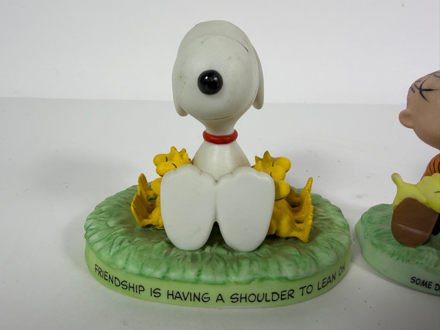  2002 Hallmark Peanuts Gallery 'A Friendly Shoulder' Figurine and 2010 Hallmark Peanuts Gallery 'What a Wonderful Day!' Snoopy and Woodstock Figurine 3H [Photo 3]