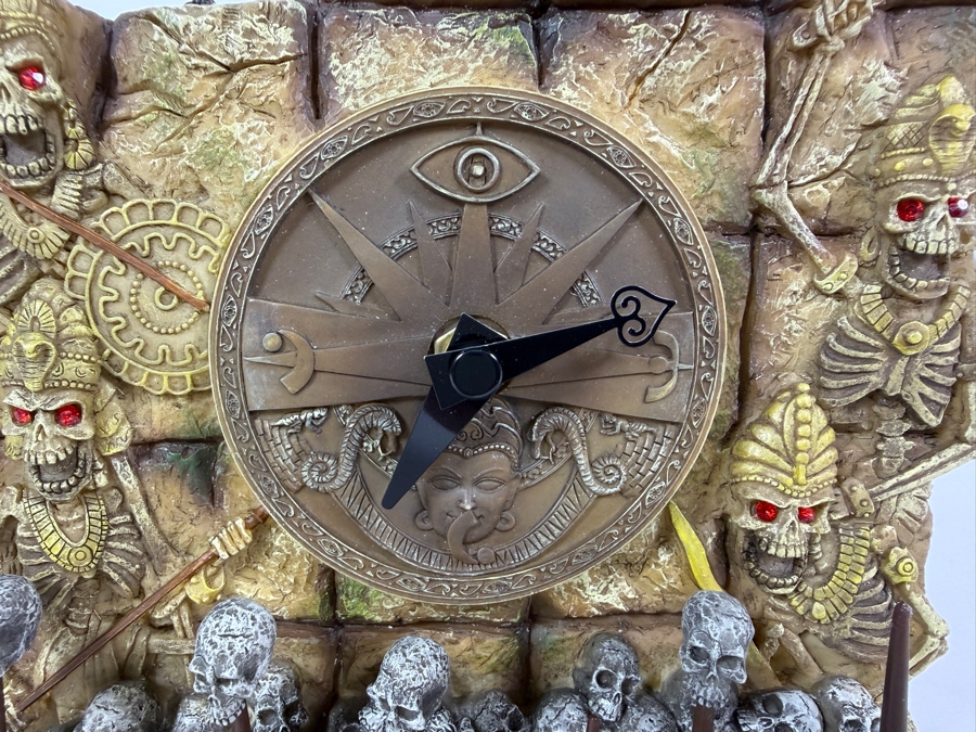 Rare Vintage 2005 Limited Edition of 200 Disneyland Indiana Jones Adventure 10th Anniversary Clock 7'H [Photo 3]