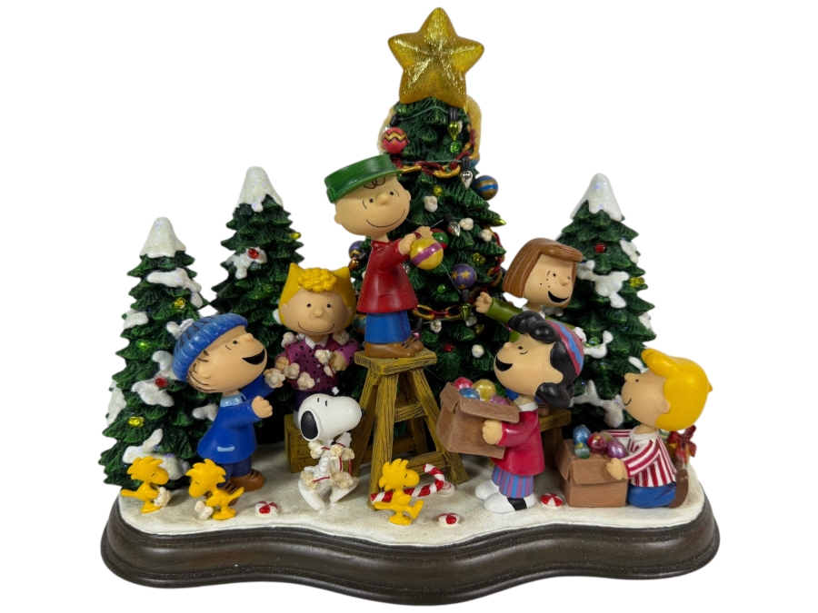 Danbury Mint Peanuts Christmas Tree Sculpture Titled 'Christmas Time Is Here!' with Original Box 9.5W X 7.5H