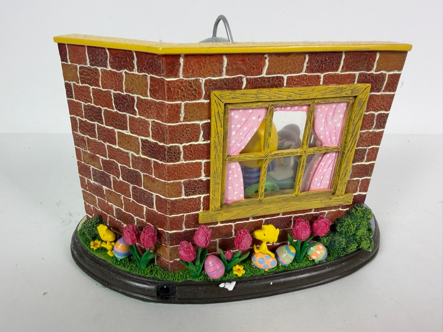 Danbury Mint Peanuts 'It's the Easter Beagle!' Lighted Sculpture with Original Box 10W X 6H [Photo 4]