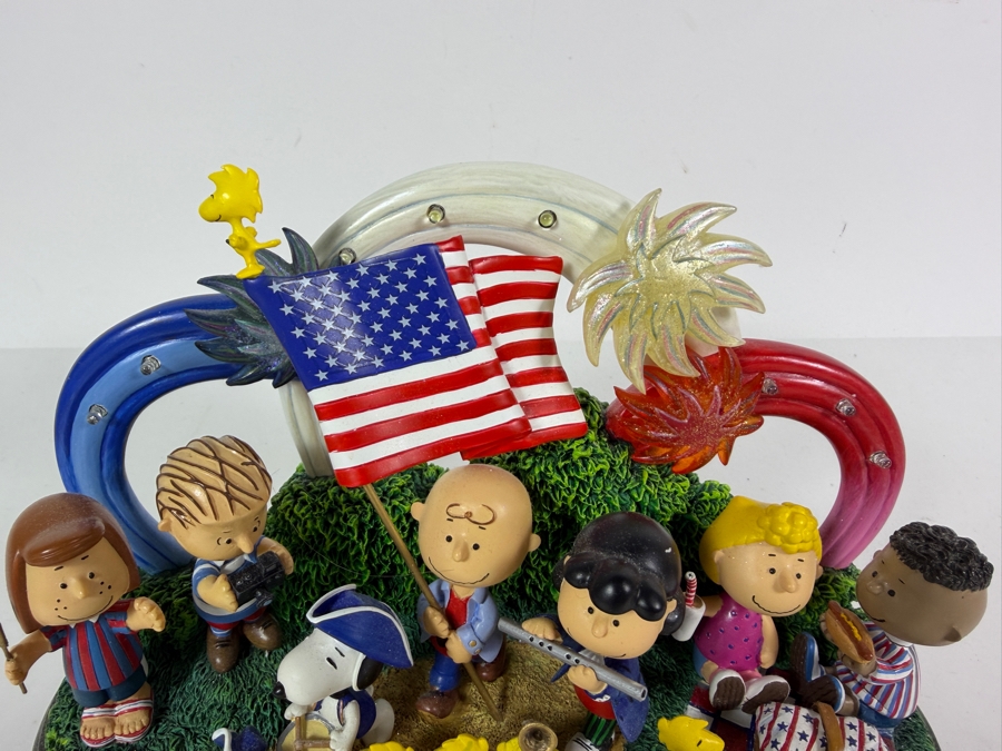 Vintage Peanuts Yankee Doodle Dandy 4th Of July Lighted Sculpture By Danbury Mint 10'W X 6'H [Photo 5]