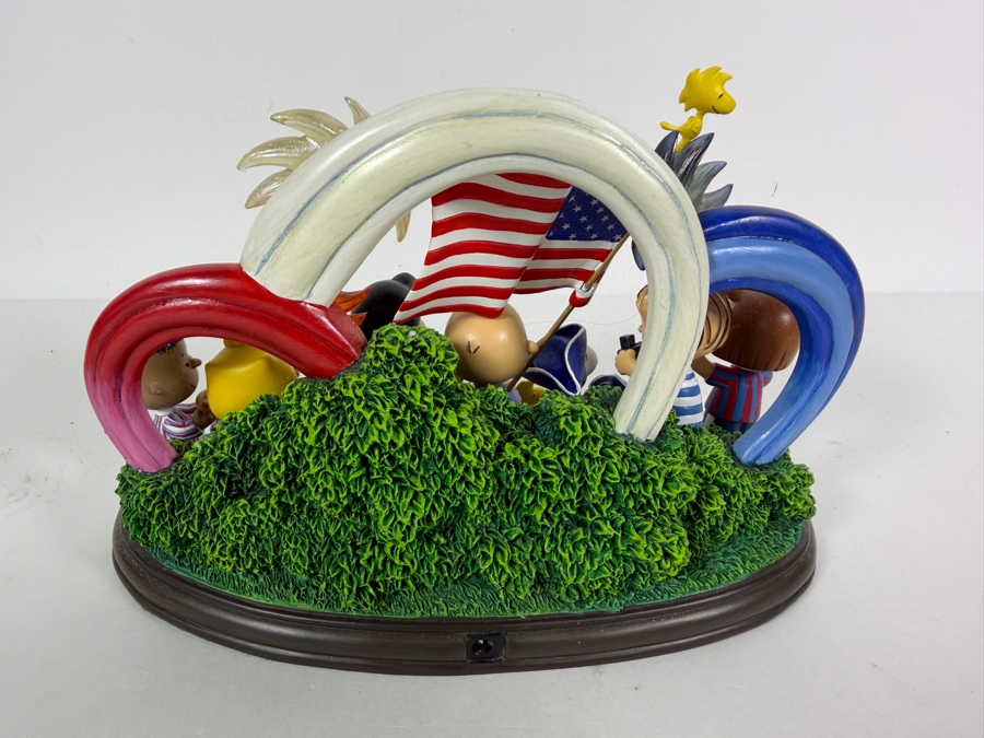 Vintage Peanuts Yankee Doodle Dandy 4th Of July Lighted Sculpture By Danbury Mint 10'W X 6'H [Photo 6]