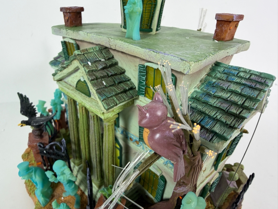 Vintage 2002 Disney Store Exclusive The Haunted Mansion Light-Up Fiber Optic Resin House Miniature 9'W X 7'D X8.5'H [Photo 7]