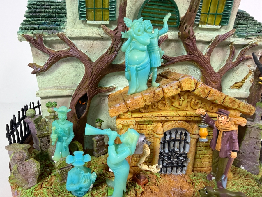 Vintage 2002 Disney Store Exclusive The Haunted Mansion Light-Up Fiber Optic Resin House Miniature 9'W X 7'D X8.5'H [Photo 9]