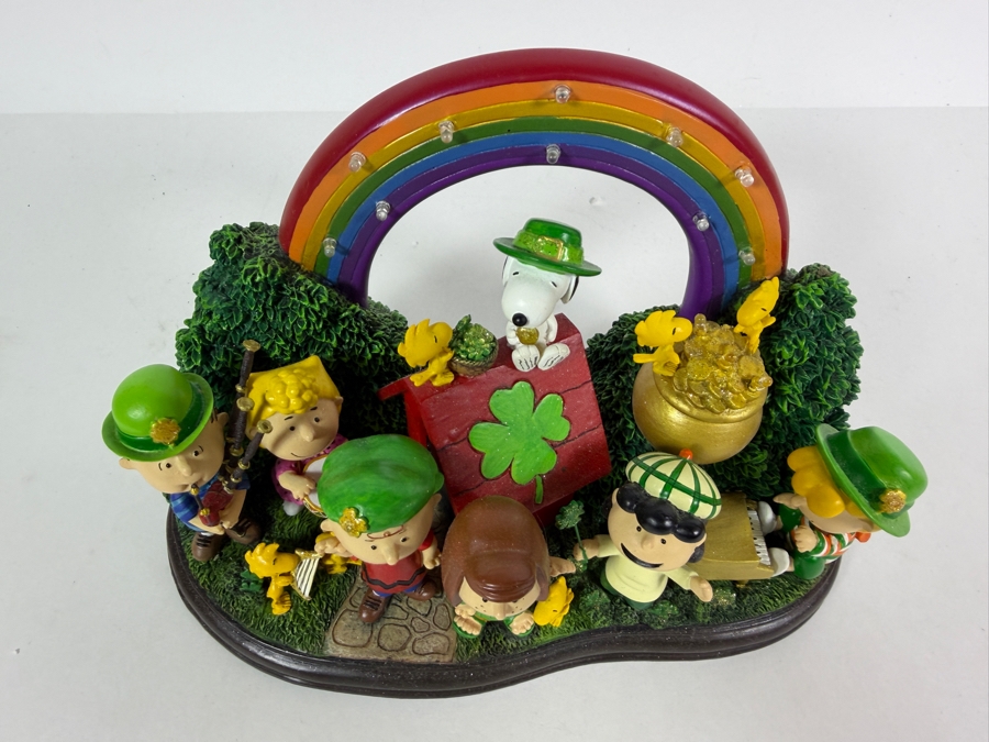 Peanuts Luck Of The Irish St Patrick's Day Lighted Sculpture By Danbury Mint 10'W X 5'D X5.5'H [Photo 5]