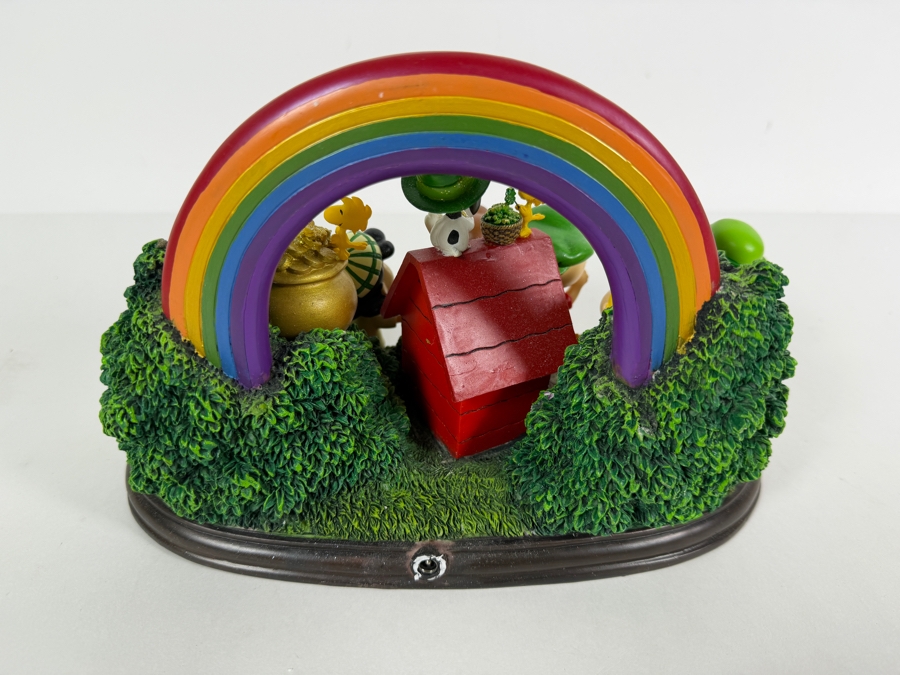 Peanuts Luck Of The Irish St Patrick's Day Lighted Sculpture By Danbury Mint 10'W X 5'D X5.5'H [Photo 6]