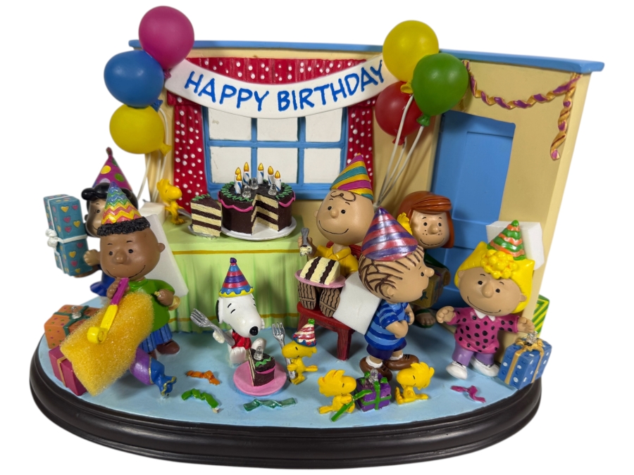 Vintage Danbury Mint Peanuts The Best Birthday Ever Lighted Sculpture Display 10'W X 5'D X5.5'H